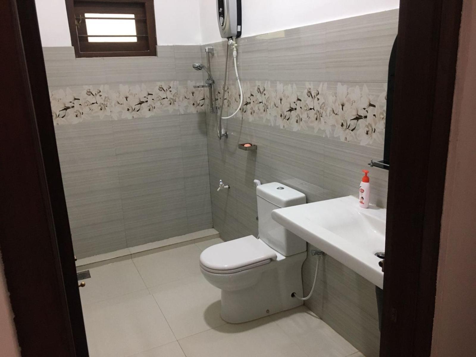 Bosadi Homestay 卡图纳耶克 外观 照片